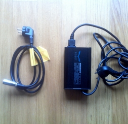 chargeur-trottinette-egret-vs-scorpit